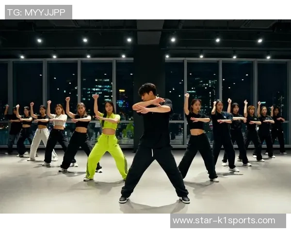 运动街舞战术与重庆街舞队边路渗透体系的深度解析与实践探索 运动街舞战术与重庆街舞队边路渗透体系的深度解析与实践探索